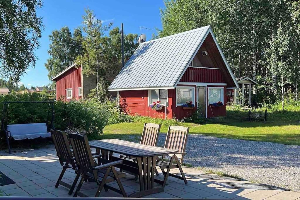 Adorable 1-Bedroom Cottage/Guesthouse In Kittilae Exteriör bild