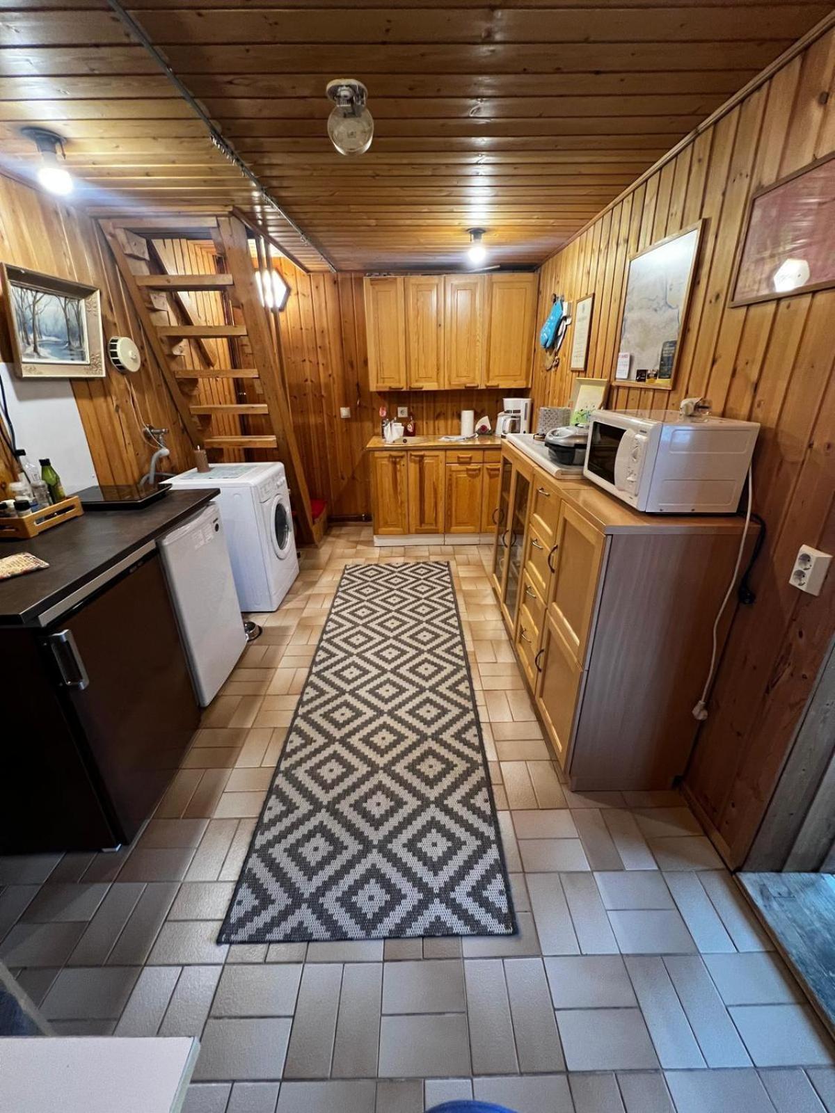 Adorable 1-Bedroom Cottage/Guesthouse In Kittilae Exteriör bild