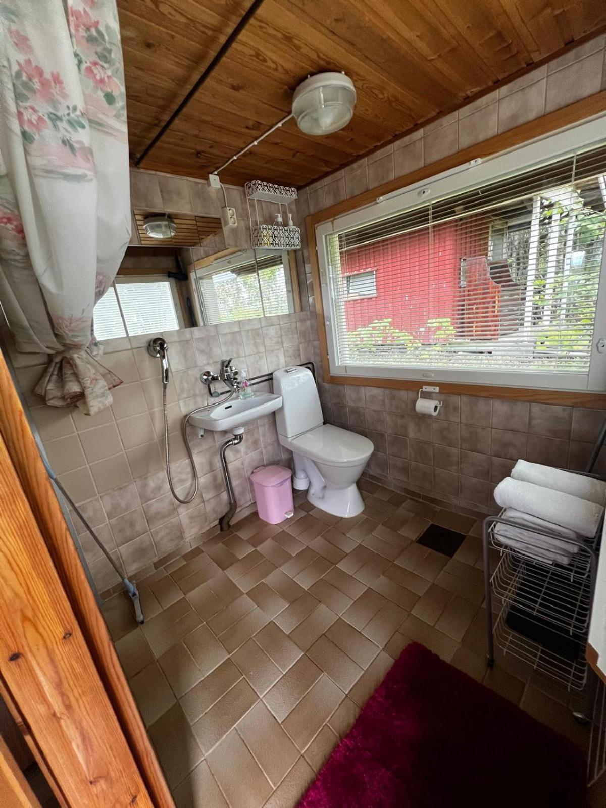 Adorable 1-Bedroom Cottage/Guesthouse In Kittilae Exteriör bild