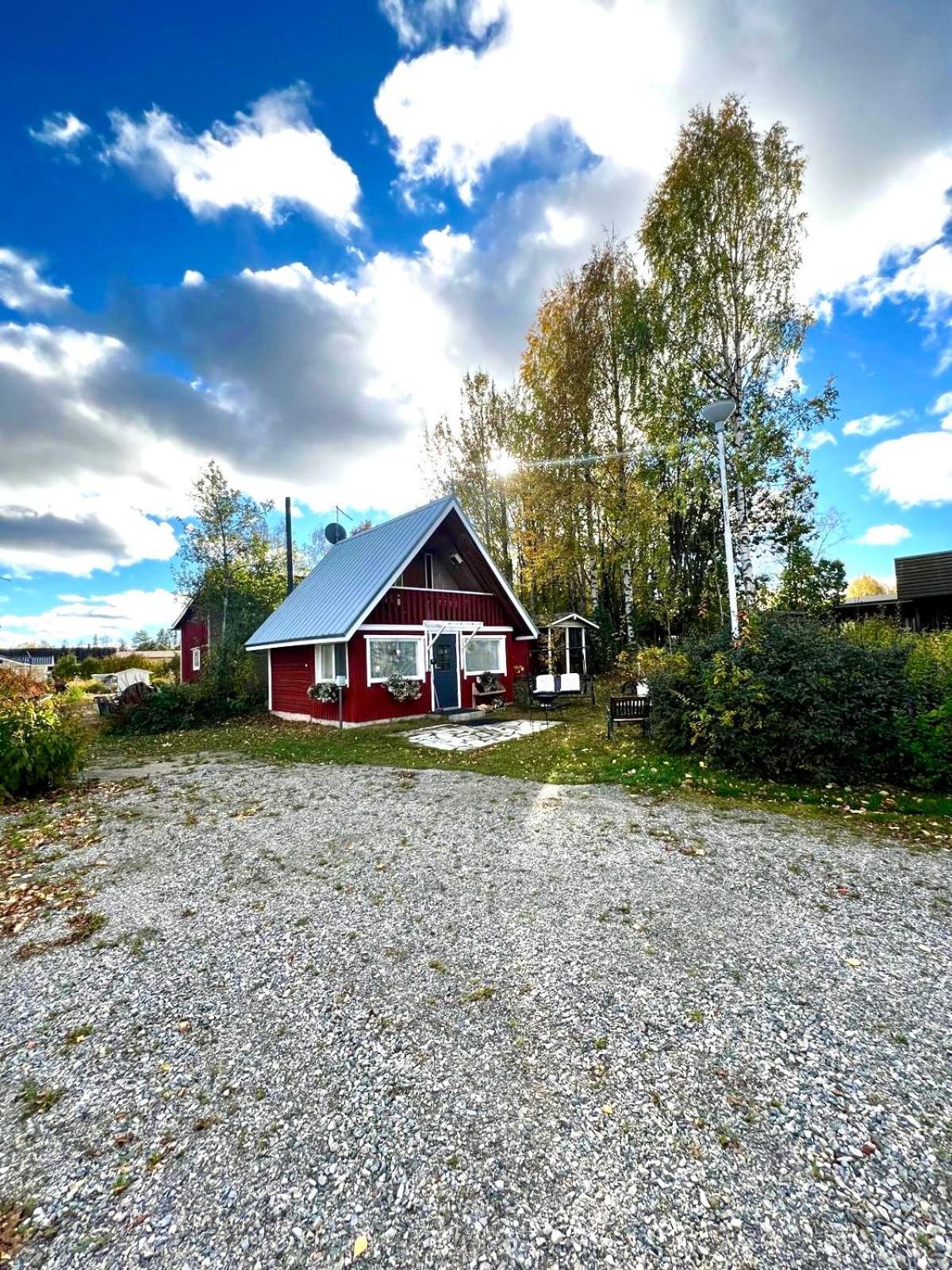 Adorable 1-Bedroom Cottage/Guesthouse In Kittilae Exteriör bild